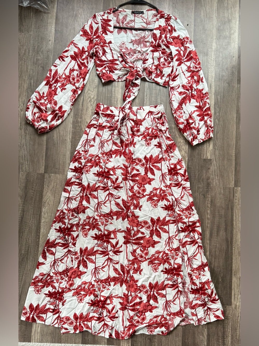 Trendyol Red White Floral Two Piece Crop Top Maxi Skirt Set Size 36